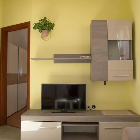 Quiet Amber Apartment