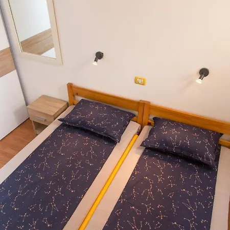Apartment Quiet Amber Pula